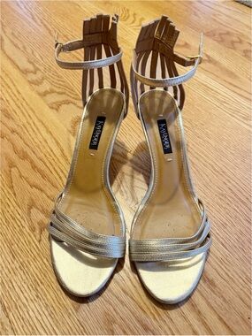 ✨ Kay Unger New York Gold Strappy Sandal Heels — Size 9.5M
